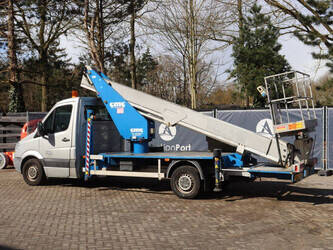 2013-mercedes-benz-sprinter-1439204-46409579