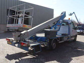 2013-mercedes-benz-sprinter-1439204-46409582