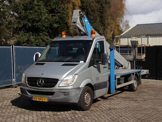 2013-mercedes-benz-sprinter-1439204-46409584