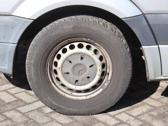 2013-mercedes-benz-sprinter-1439204-46409588