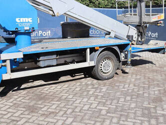 2013-mercedes-benz-sprinter-1439204-46409589