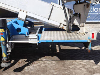 2013-mercedes-benz-sprinter-1439204-46409591