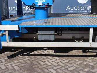 2013-mercedes-benz-sprinter-1439204-46409592