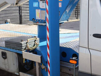 2013-mercedes-benz-sprinter-1439204-46409600