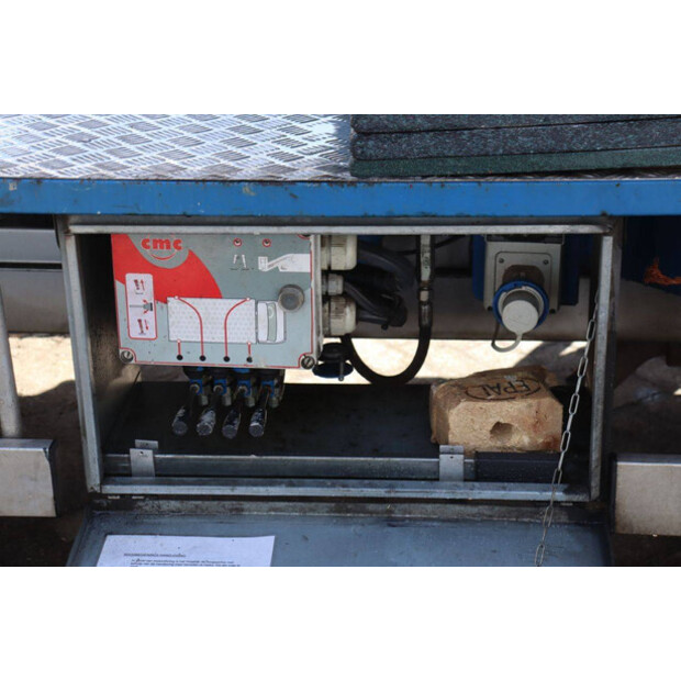 2013 Mercedes-Benz SPRINTER-46409601