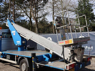 2013-mercedes-benz-sprinter-1439204-46409604