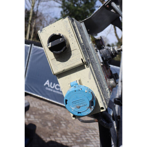 2013 Mercedes-Benz SPRINTER-46409608