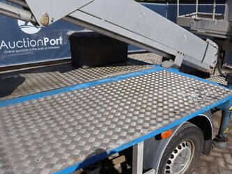 2013-mercedes-benz-sprinter-1439204-46409616