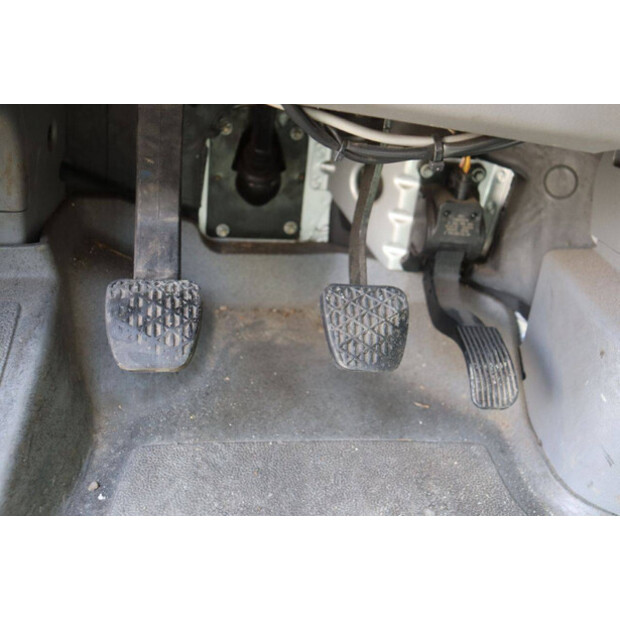 2013 Mercedes-Benz SPRINTER-46409621