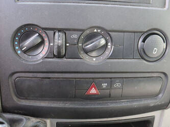 2013-mercedes-benz-sprinter-1439204-46409625