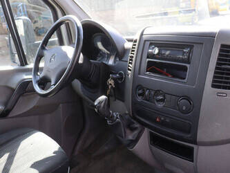 2013-mercedes-benz-sprinter-1439204-46409634