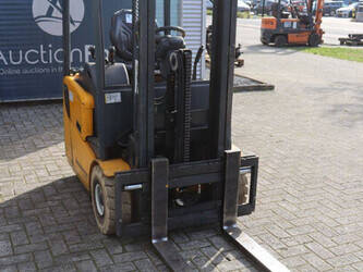 2004-jungheinrich-efg-110k-46409654