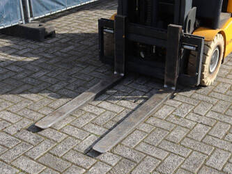 2004-jungheinrich-efg-110k-46409657