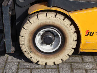 2004-jungheinrich-efg-110k-46409662