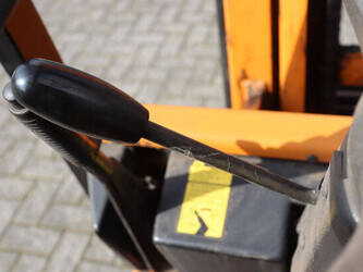 1989-still-r50-15-1439206-46409692