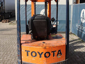 2000-toyota-4fb20-1439207-46409701