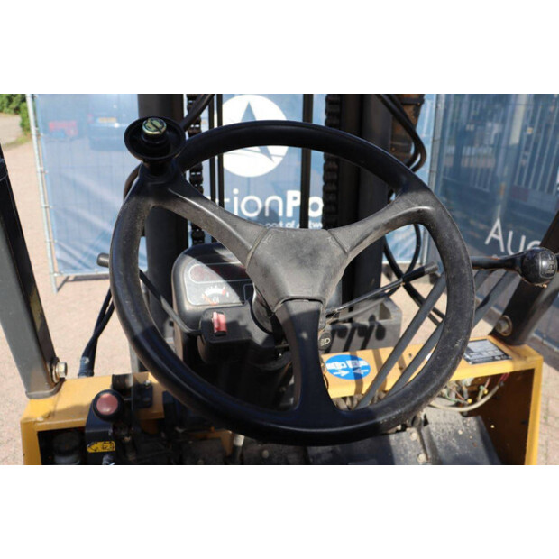 2002 Caterpillar GC45K-46409840