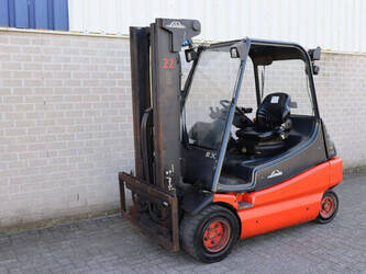 2003-linde-e30-02-1439214-46409937