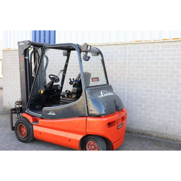 2003 Linde E30-02-46409938