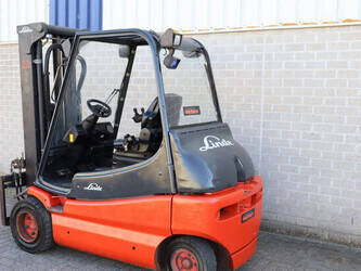2003-linde-e30-02-1439214-46409938