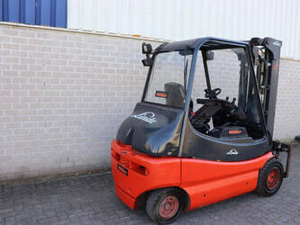 2003-linde-e30-02-1439214-46409939