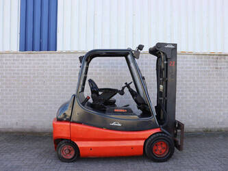 2003-linde-e30-02-1439214-46409940