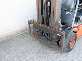 2003-linde-e30-02-1439214-46409949