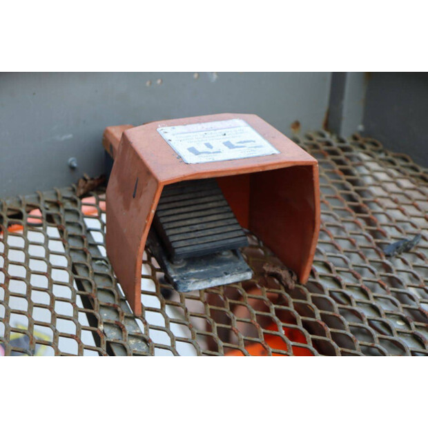 2015 Niftylift HR12NE-46409965