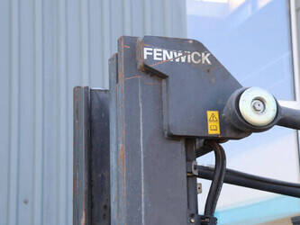 2013-linde-e25-01-1439217-46410019