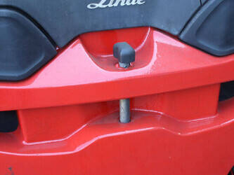 2013-linde-e25-01-1439217-46410025