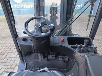 2013-linde-e25-01-1439217-46410026