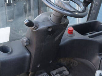 2013-linde-e25-01-1439217-46410029