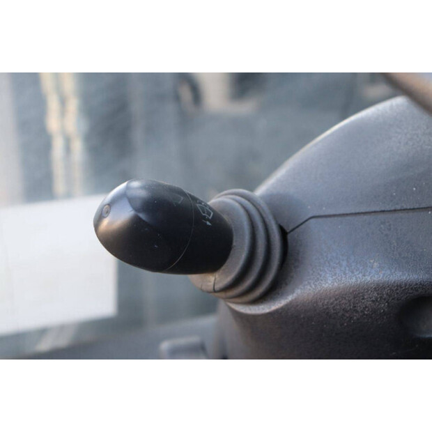 2013 Linde E25-01-46410031