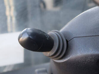 2013-linde-e25-01-1439217-46410031