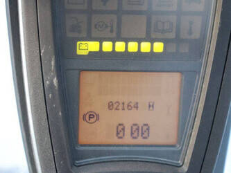 2013-linde-e25-01-1439217-46410036