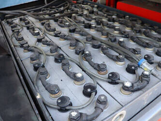 2013-linde-e25-01-1439217-46410038