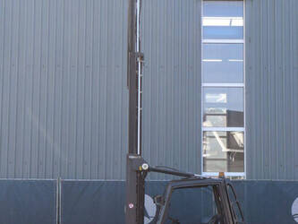 2013-linde-e25-01-1439217-46410042