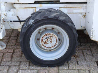 2012-genie-gs-2669-1439220-46410115