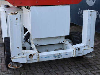 2012-genie-gs-2669-1439220-46410117