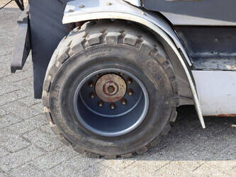 2018-still-rx70-35-1439221-46410144