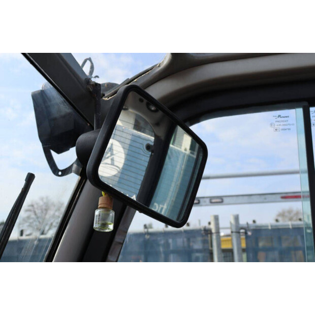 2018 Still RX70-35-46410164