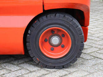 2008-linde-e30-03-1439222-46410189