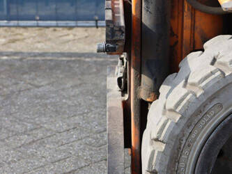 1989-still-r60-35-1439225-46410303