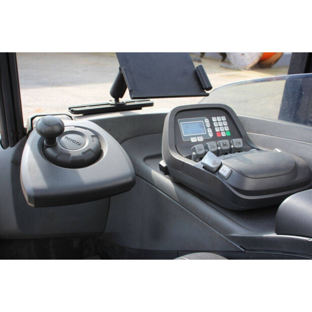 2017 تويوتا RRE140H-46410429