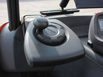 2017-toyota-rre140h-46410430