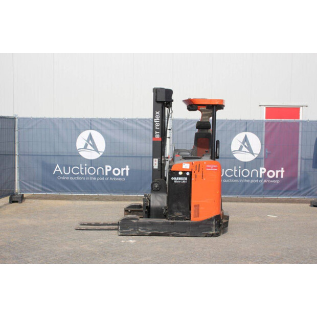 2011 BT RRE140-46410479