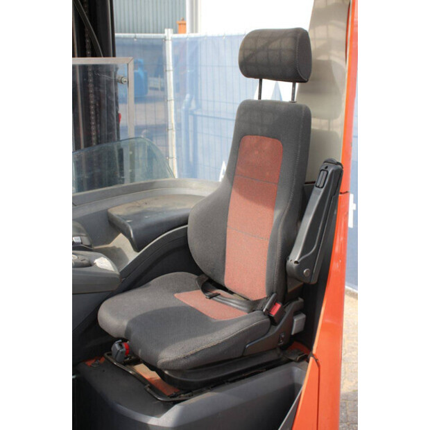 2011 BT RRE140-46410491