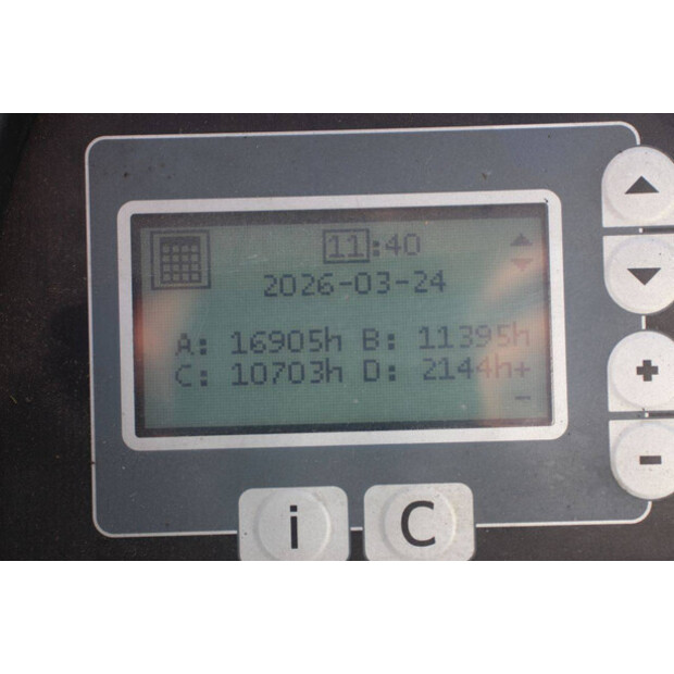 2011 BT RRE140-46410495