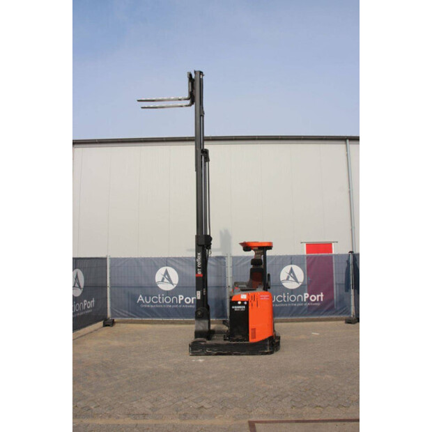 2011 BT RRE140-46410502