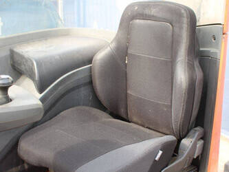 2017-toyota-rre140h-1439232-46410523